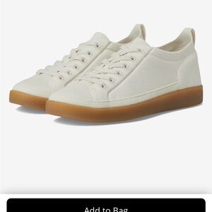 Vionic Cream Sneakers with Tan Sole